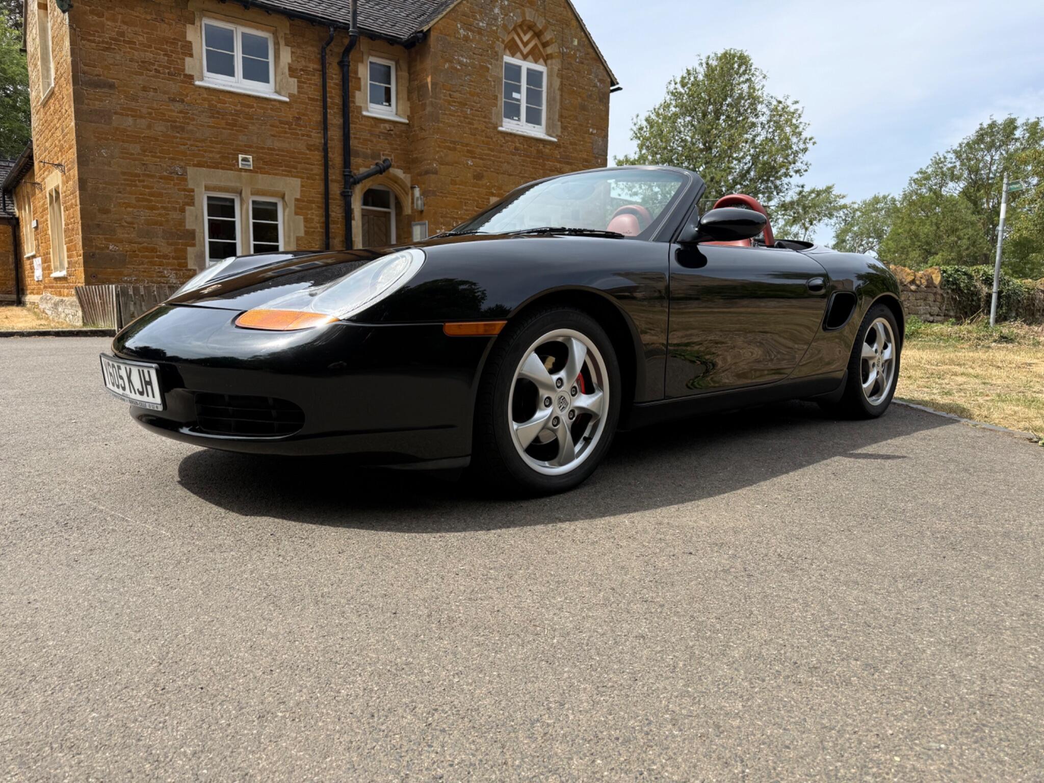 Porsche Boxster 2.7 986 2dr — photo 55 of 86